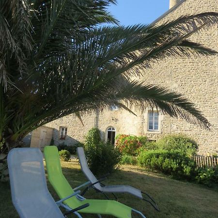 Le Moulin Du Couffon Hotell Kerlouan Exteriör bild